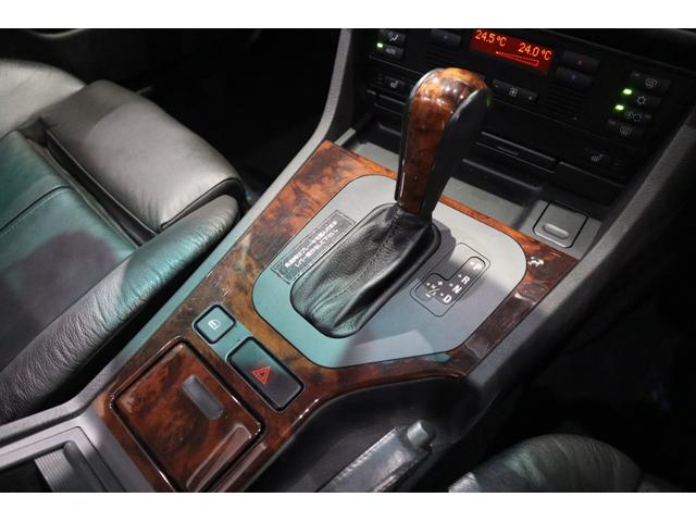 B10 3.3リムジン 右ハンドル 黒レザー サンルーフ シートヒーター ETC ドラレコ 取説・記録簿・スペアキー完備(11枚目)