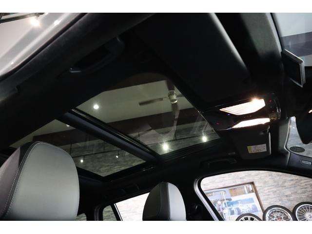 D3 S ツーリングオールラッド ワンオーナー パノラマサンルーフ 黒レザー 全席シートヒーター ハーマンカードンスピーカー ヘッドアップディスプレイ ACC レザーダッシュボード レーザーライト TVチューナー(11枚目)