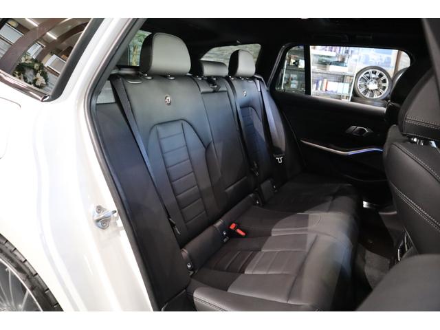 D3 S ツーリングオールラッド ワンオーナー パノラマサンルーフ 黒レザー 全席シートヒーター ハーマンカードンスピーカー ヘッドアップディスプレイ ACC レザーダッシュボード レーザーライト TVチューナー(15枚目)