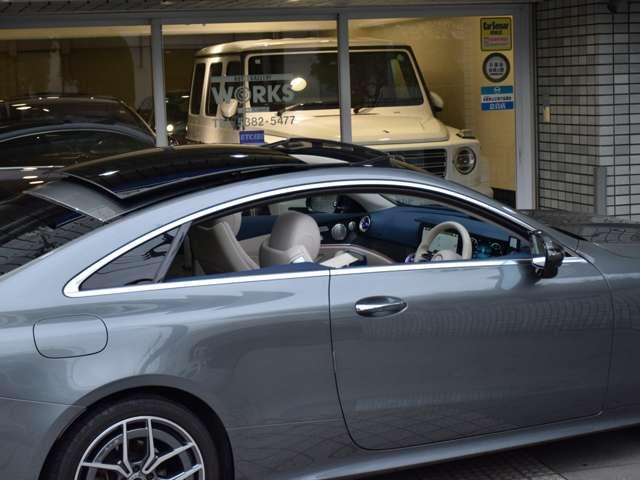 Eクラス E200 クーペ スポーツ BSG搭載モデル マキアートベージュ&ヨットブルー(22枚目)