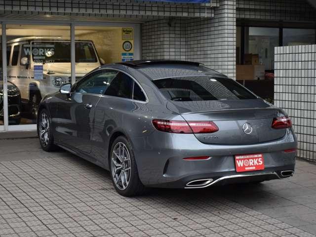 Eクラス E200 クーペ スポーツ BSG搭載モデル マキアートベージュ&ヨットブルー(23枚目)