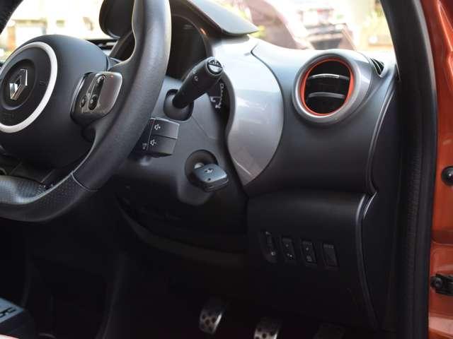 トゥインゴ ＧＴ　５ＭＴ　限定車（10枚目）