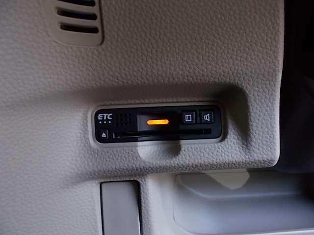 G・Lホンダセンシング 禁煙 ナビ Rカメラ 片側電動スライドドア 地デジ アイスト AC ナビTV 禁煙 ワンオーナ サイドSRS DVD 記録簿 ETC付 LEDヘッド メモリーナビ 横滑り防止装置 両側スライド片側電動(14枚目)