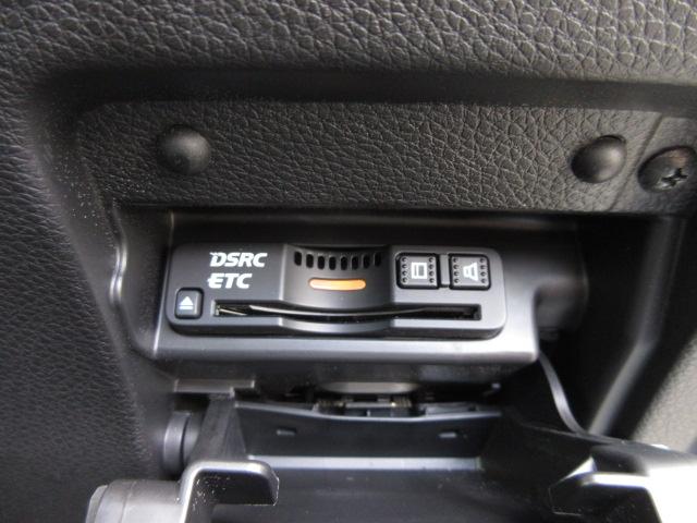 アコードハイブリッド ＬＸ　／純正ナビ／クルーズコントロール／ＥＴＣ２．０／ＬＥＤライト／オートライト／フルセグＴＶ／Ｂｌｕｅｔｏｏｔｈオーディオ／サイドカーテンＳＲＳ／リヤカメラ／ヒーテッドドアミラー／スマートキー／純正アルミ（21枚目）