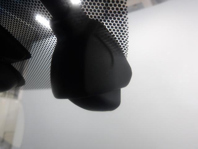 フリード+ クロスター・ホンダセンシング /雹害車/9インチナビ/前後ドラレコ/ルーフレール/シートヒータ/LEDアクティブコーナーリングライト/プライムスムースコンビシート/サイドカーテンSRS/オートリトラミラー/フルセグ/BTA/USB(3枚目)