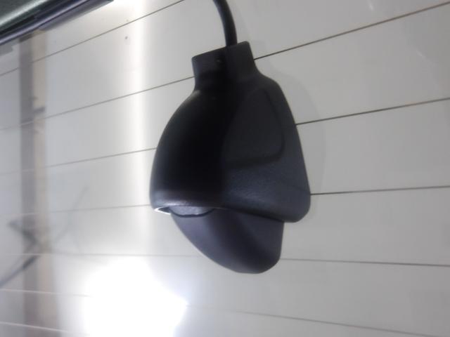 フリード+ クロスター・ホンダセンシング /雹害車/9インチナビ/前後ドラレコ/ルーフレール/シートヒータ/LEDアクティブコーナーリングライト/プライムスムースコンビシート/サイドカーテンSRS/オートリトラミラー/フルセグ/BTA/USB(7枚目)