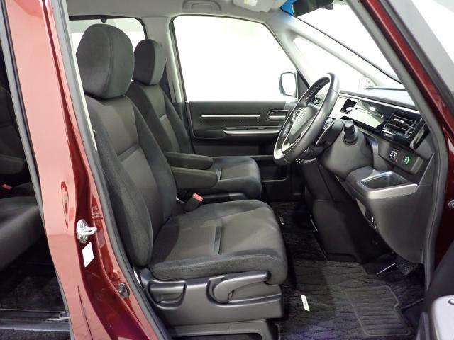 ステップワゴンスパーダ スパーダホンダセンシング　／１１．６インチ後席モニター／１０インチナビ／前後ドラレコ／パドルシフト／ＦＡＢＴＥＣＴシート／アクティブコーナーリングライト／ＥＴＣ２．０／ドアバイザー／ＨＤＭＩ／ＵＳＢ／ＡｐｐｌｅＣａｒＰｌａｙ（33枚目）