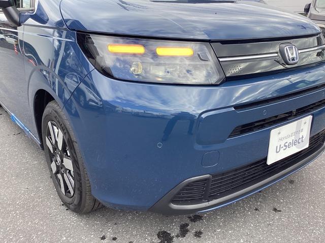 フリード e:HEVエアーEX /登録済未使用車/マルチビュカメラ/LEDアクティブコーナーリングライト/BSI/リヤクーラー/シートヒータ/純正アルミ/サイドカーテンSRS/プライムスムースコンビシート/オートリトラミラー/VSA(8枚目)