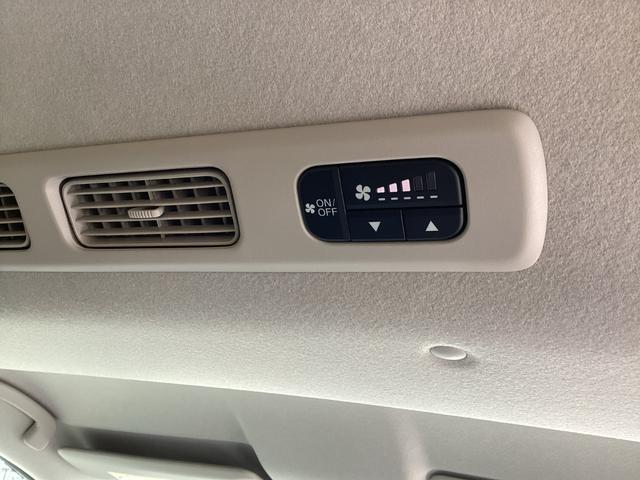 フリード e:HEVエアーEX /登録済未使用車/マルチビュカメラ/LEDアクティブコーナーリングライト/BSI/リヤクーラー/シートヒータ/純正アルミ/サイドカーテンSRS/プライムスムースコンビシート/オートリトラミラー/VSA(20枚目)