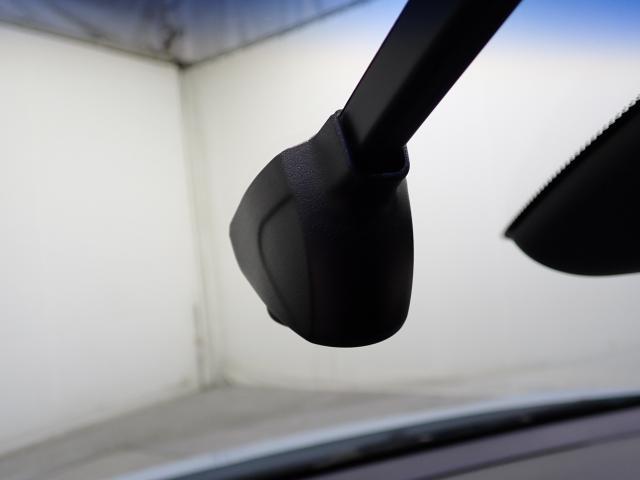 フィット ｅ：ＨＥＶクロスター　／ホンダセンシング／２トーン／純正ナビ／ドラレコ／ルーフレール／障害物センサー／ワンオーナー／ドアバイザー／サイドカーテンＳＲＳ／電子パーキング／ブレーキホールド／ＡＣＣ／ＥＴＣ２．０／ＵＳＢ／ＶＳＡ（4枚目）