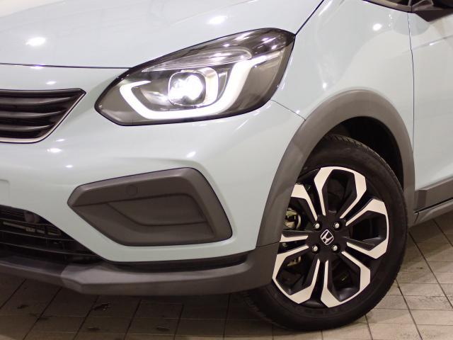 フィット ｅ：ＨＥＶクロスター　／ホンダセンシング／２トーン／純正ナビ／ドラレコ／ルーフレール／障害物センサー／ワンオーナー／ドアバイザー／サイドカーテンＳＲＳ／電子パーキング／ブレーキホールド／ＡＣＣ／ＥＴＣ２．０／ＵＳＢ／ＶＳＡ（12枚目）