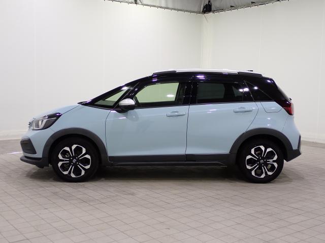 フィット ｅ：ＨＥＶクロスター　／ホンダセンシング／２トーン／純正ナビ／ドラレコ／ルーフレール／障害物センサー／ワンオーナー／ドアバイザー／サイドカーテンＳＲＳ／電子パーキング／ブレーキホールド／ＡＣＣ／ＥＴＣ２．０／ＵＳＢ／ＶＳＡ（13枚目）