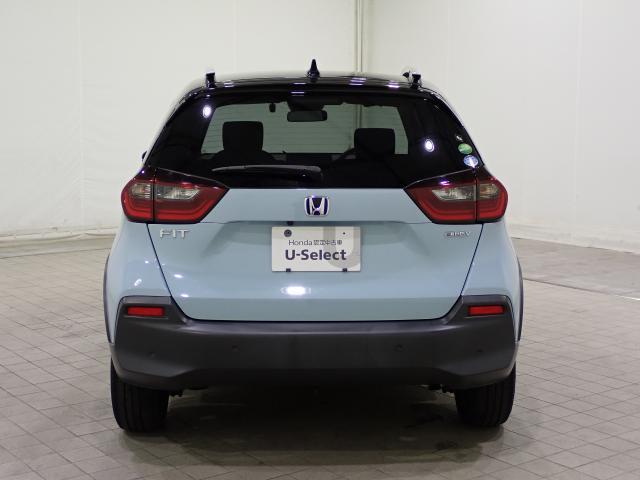 フィット ｅ：ＨＥＶクロスター　／ホンダセンシング／２トーン／純正ナビ／ドラレコ／ルーフレール／障害物センサー／ワンオーナー／ドアバイザー／サイドカーテンＳＲＳ／電子パーキング／ブレーキホールド／ＡＣＣ／ＥＴＣ２．０／ＵＳＢ／ＶＳＡ（16枚目）