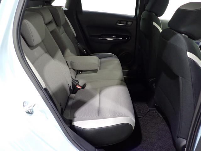 フィット ｅ：ＨＥＶクロスター　／ホンダセンシング／２トーン／純正ナビ／ドラレコ／ルーフレール／障害物センサー／ワンオーナー／ドアバイザー／サイドカーテンＳＲＳ／電子パーキング／ブレーキホールド／ＡＣＣ／ＥＴＣ２．０／ＵＳＢ／ＶＳＡ（35枚目）