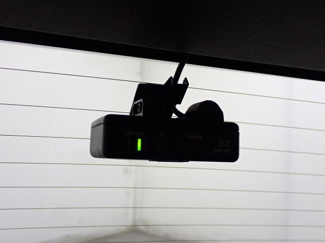 ヴェゼル ハイブリッドZ・ホンダセンシング /8インチナビ/前後ドラレコ/ワンオーナー/禁煙/パドルシフト/前席ハーフレザーシート/シートヒータ/サイドカーテンSRS/ルーフレール/ドアバイザー/HDMI/USB/フルセグ/録音再生機能/BTA(8枚目)