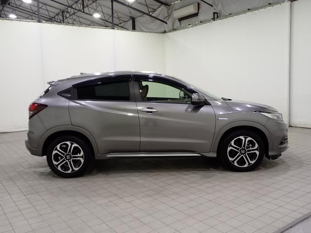 ヴェゼル ハイブリッドZ・ホンダセンシング /8インチナビ/前後ドラレコ/ワンオーナー/禁煙/パドルシフト/前席ハーフレザーシート/シートヒータ/サイドカーテンSRS/ルーフレール/ドアバイザー/HDMI/USB/フルセグ/録音再生機能/BTA(15枚目)