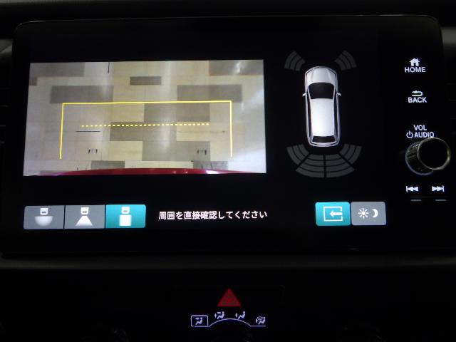 バックカメラの画像です。ガイドラインがスムースな車庫入れをサポートいたします！車庫入れの安心感がアップしますね☆