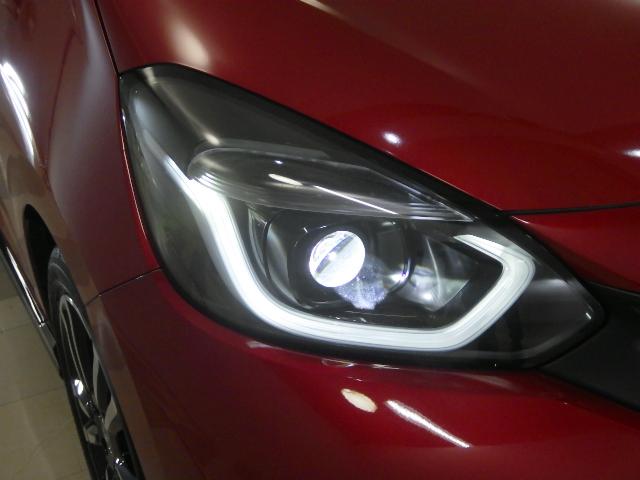 ＬＥＤヘッドライト！省電力で明るく遠くまで照らし、夜道や雨天時などの安心感を高めます☆点灯の瞬間から光量を放つＬＥＤの特性により、トンネルへの進入直後などでも安心感のある視界を提供します！