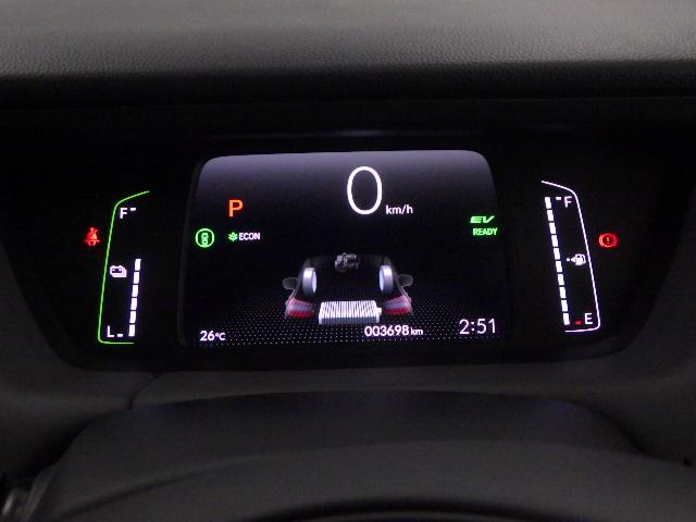 視認性、認識性にこだわった、７インチの大型カラー液晶メーターを採用。速度は読み取りやすいよう数字で大きく表示します！