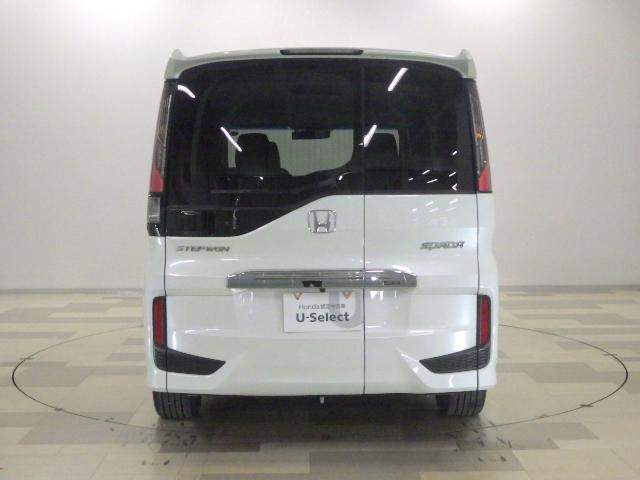 ステップワゴンスパーダ スパーダホンダセンシング /ワンオーナー/禁煙/後席モニター/10インチナビ/FABTECTシート/パドルシフト/ETC2.0/USB/シートバックテーブル/ロールサンシェード/USB/BTA/フルセグ/オートリトラミラー(16枚目)