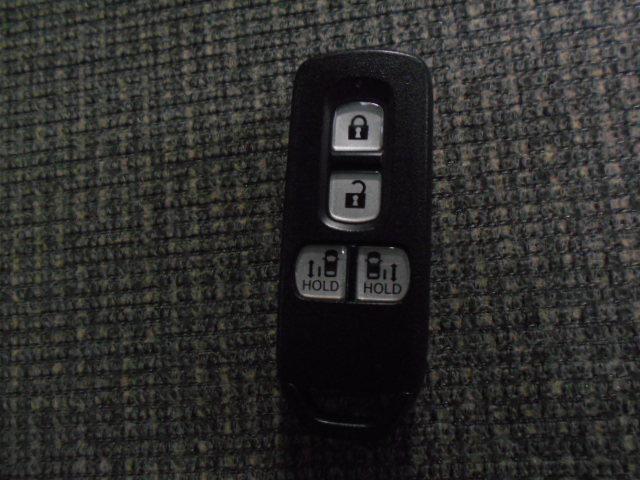 N-BOX G・Lホンダセンシング /ワンオーナー/禁煙/8インチナビ/両側パワースライドドア/ドアバイザー/サイドカーテンSRS/ETC/ACC/USB/ロールサンシェード/AppleCarPlay/フルセグTV/録音再生機能/VSA(24枚目)