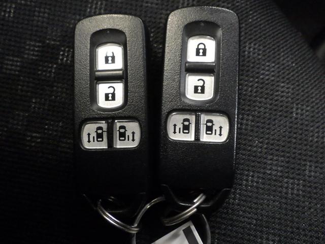 N-BOXカスタム G・Lパッケージ 純正ナビ/前後ドラレコ/衝突軽減ブレーキ/ワンオーナー/禁煙/アレルクリーンシート/ドアバイザー/オートリトラミラー/サイドカーテンSRS/シートバックテーブル/ロールサンシェード/BTA/フルセグ(9枚目)