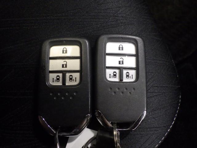 オデッセイ アブソルート /ワンオーナー/禁煙/純正ナビ/衝突軽減ブレーキ/クルコン/サイドカーテンSRS/パドルシフト/リヤカメラ/HDMI/USB/ETC/Bluetooth/LEDライト/オートライト/フルセグ/VSA(31枚目)