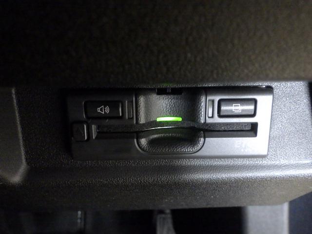 ジムニー XL /ワンオーナー/禁煙/デュアルセンサーブレーキサポート/4WD/5速マニュアル/インタークーラーターボ/スマートキー/サイドエアバック/フォグライト/オートライト/オートリトラミラー/オートエアコン(6枚目)