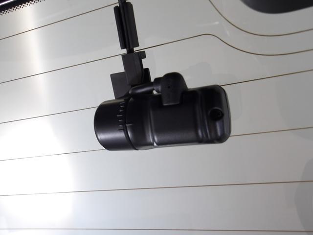 ステップワゴン ｅ：ＨＥＶスパーダ　ホンダセンシング／純正９インチナビ／前後ドラレコ／全方位カメラ／ＢＳＩ／パドルシフト／ワンオーナー／禁煙／パワーテールゲート／アクティブコーナーリングライト／ＥＴＣ２．０／ＡＣＣ／サイドカーテンＳＲＳ（8枚目）