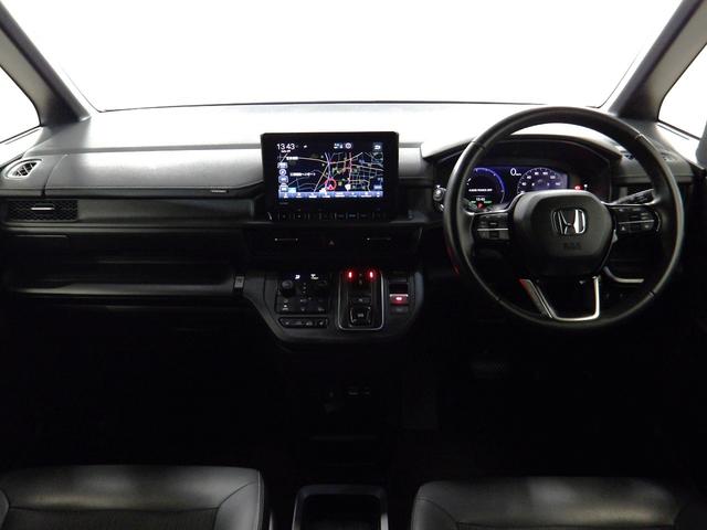 ステップワゴン ｅ：ＨＥＶスパーダ　ホンダセンシング／純正９インチナビ／前後ドラレコ／全方位カメラ／ＢＳＩ／パドルシフト／ワンオーナー／禁煙／パワーテールゲート／アクティブコーナーリングライト／ＥＴＣ２．０／ＡＣＣ／サイドカーテンＳＲＳ（21枚目）