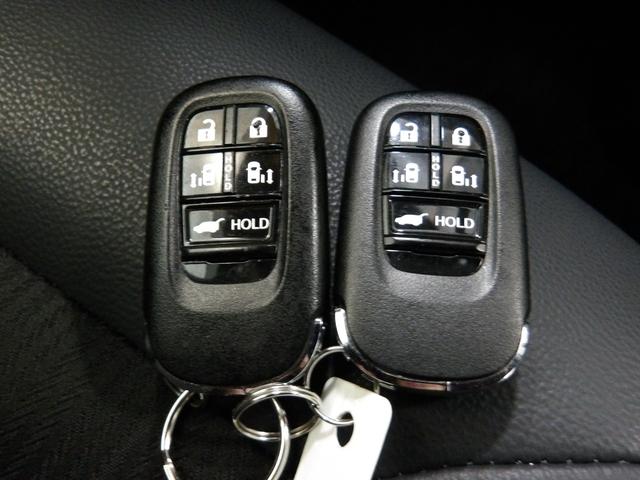 ステップワゴン ｅ：ＨＥＶスパーダ　ホンダセンシング／純正９インチナビ／前後ドラレコ／全方位カメラ／ＢＳＩ／パドルシフト／ワンオーナー／禁煙／パワーテールゲート／アクティブコーナーリングライト／ＥＴＣ２．０／ＡＣＣ／サイドカーテンＳＲＳ（31枚目）