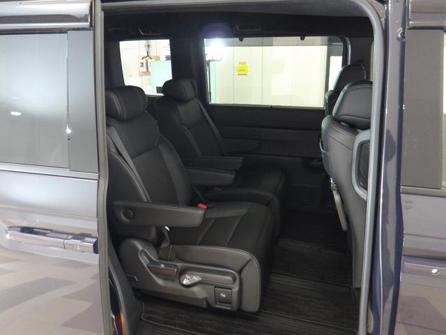 ステップワゴン ｅ：ＨＥＶスパーダ　ホンダセンシング／純正９インチナビ／前後ドラレコ／全方位カメラ／ＢＳＩ／パドルシフト／ワンオーナー／禁煙／パワーテールゲート／アクティブコーナーリングライト／ＥＴＣ２．０／ＡＣＣ／サイドカーテンＳＲＳ（35枚目）