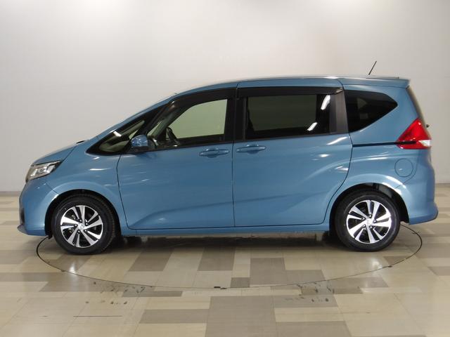 フリード＋ Ｇ・ホンダセンシング　／純正ナビ／ＬＥＤフォグ／オートライト／アクティブコーナーリングライト／プラズマクラスター／ワンオーナー／禁煙／合皮シート／革ハンドル／純正アルミ／ロールサンシェード／ＥＴＣ／ドアバイザー／ＢＴＡ（10枚目）