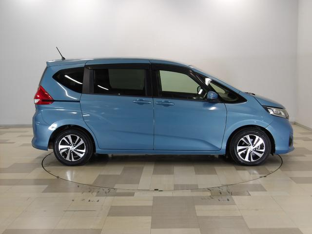 フリード＋ Ｇ・ホンダセンシング　／純正ナビ／ＬＥＤフォグ／オートライト／アクティブコーナーリングライト／プラズマクラスター／ワンオーナー／禁煙／合皮シート／革ハンドル／純正アルミ／ロールサンシェード／ＥＴＣ／ドアバイザー／ＢＴＡ（12枚目）