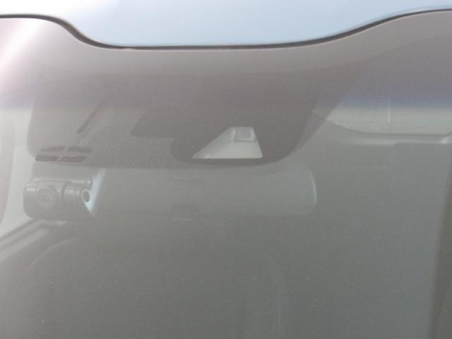 フリード＋ Ｇ・ホンダセンシング　／純正ナビ／ＬＥＤフォグ／オートライト／アクティブコーナーリングライト／プラズマクラスター／ワンオーナー／禁煙／合皮シート／革ハンドル／純正アルミ／ロールサンシェード／ＥＴＣ／ドアバイザー／ＢＴＡ（14枚目）