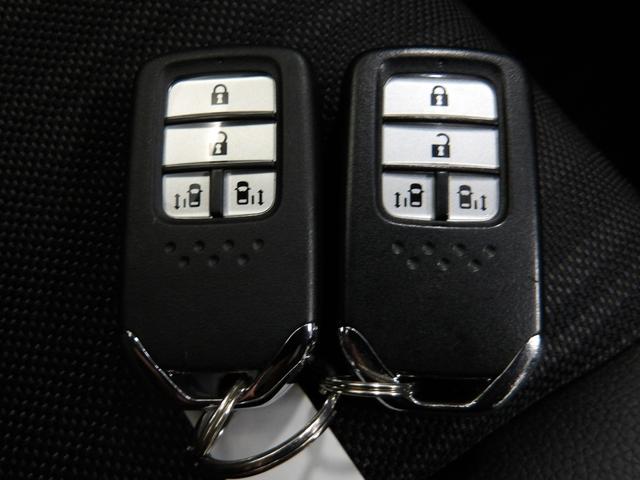 フリード＋ Ｇ・ホンダセンシング　／純正ナビ／ＬＥＤフォグ／オートライト／アクティブコーナーリングライト／プラズマクラスター／ワンオーナー／禁煙／合皮シート／革ハンドル／純正アルミ／ロールサンシェード／ＥＴＣ／ドアバイザー／ＢＴＡ（21枚目）