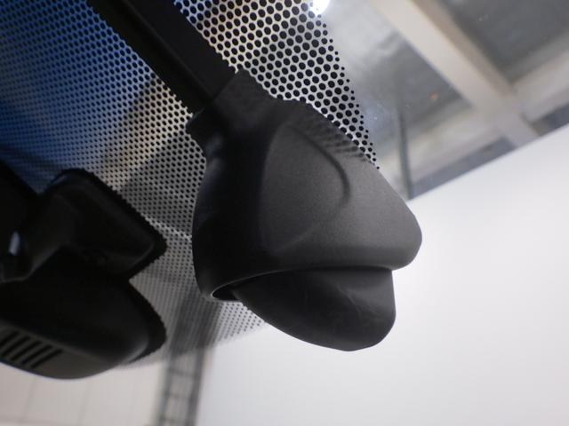 フリードハイブリッド ハイブリッド・Ｇホンダセンシング　／純正９インチナビ／１１．６インチ後席モニター／前後ドラレコ／シートヒータ／サイドカーテンＳＲＳ／ドアバイザー／ＬＥＤライト／アクティブコーナーリングライト／ワンオーナー／オートリトラミラー／ＨＤＭＩ（4枚目）