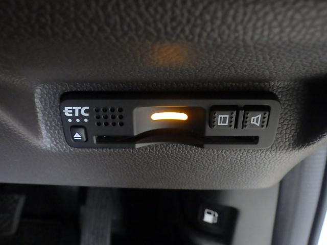 フリードハイブリッド ハイブリッド・Ｇホンダセンシング　／純正９インチナビ／１１．６インチ後席モニター／前後ドラレコ／シートヒータ／サイドカーテンＳＲＳ／ドアバイザー／ＬＥＤライト／アクティブコーナーリングライト／ワンオーナー／オートリトラミラー／ＨＤＭＩ（14枚目）