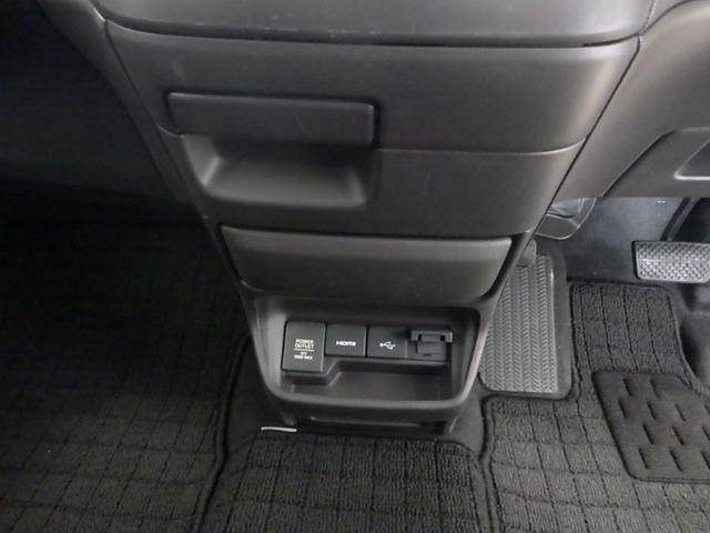 フリードハイブリッド ハイブリッド・Ｇホンダセンシング　／純正９インチナビ／１１．６インチ後席モニター／前後ドラレコ／シートヒータ／サイドカーテンＳＲＳ／ドアバイザー／ＬＥＤライト／アクティブコーナーリングライト／ワンオーナー／オートリトラミラー／ＨＤＭＩ（18枚目）