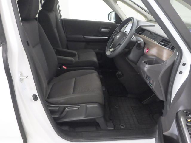 フリードハイブリッド ハイブリッド・Ｇホンダセンシング　／純正９インチナビ／１１．６インチ後席モニター／前後ドラレコ／シートヒータ／サイドカーテンＳＲＳ／ドアバイザー／ＬＥＤライト／アクティブコーナーリングライト／ワンオーナー／オートリトラミラー／ＨＤＭＩ（21枚目）