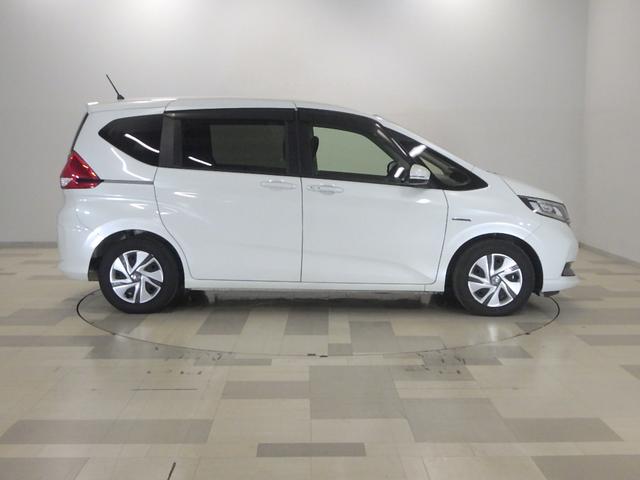 フリードハイブリッド ハイブリッド・Ｇホンダセンシング　／純正９インチナビ／１１．６インチ後席モニター／前後ドラレコ／シートヒータ／サイドカーテンＳＲＳ／ドアバイザー／ＬＥＤライト／アクティブコーナーリングライト／ワンオーナー／オートリトラミラー／ＨＤＭＩ（33枚目）