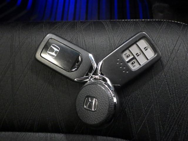 オデッセイ アブソルート・Xホンダセンシングアドバンスドパッケジ /純正ナビ/マルチビュカメラ/Pアシスト/パドルシフト/トリプルゾーンオートエアコン/サイドカーテンSRS/HDMI/USB/プラズマクラスター/オートリトラミラー/フルセグTV/Bluetooth(32枚目)