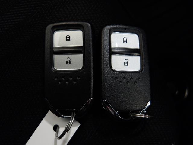 シャトル ハイブリッドＸホンダセンシング　／８インチナビ／ＬＥＤフォグ／障害物センサー／オートハイビーム／パドルシフト／合皮コンビシート／シートヒータ／サイドカーテンＳＲＳ／ＥＴＣ／ＡＣＣ／フルセグ／ＡｐｐｌｅＣａｒＰｌａｙ／ＢＴＡ／ＵＳＢ（21枚目）