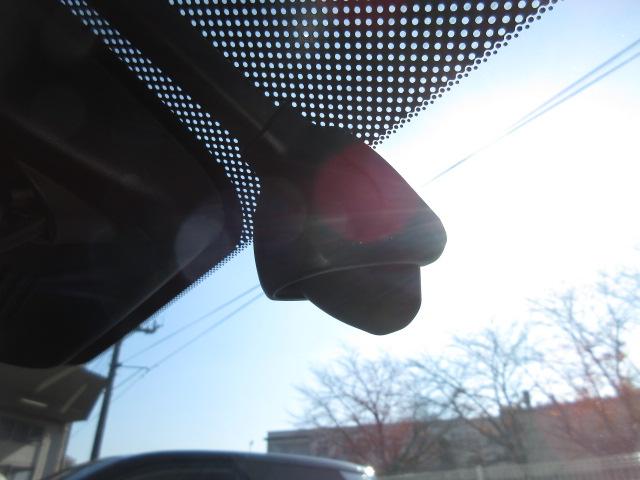 シビック ハッチバック /6速MT/無限スタイリングセット&エキゾーストマフラー&フルバケットシート&ハンドル&ドアバイザー/ワンオーナー/純正ナビ/前後ドラレコ/ETC2.0/オートハイビーム/フルセグTV/USB/VSA(4枚目)