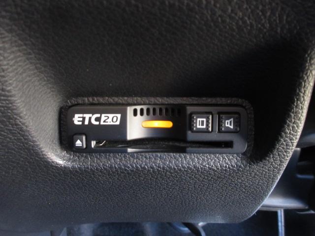 シビック ハッチバック /6速MT/無限スタイリングセット&エキゾーストマフラー&フルバケットシート&ハンドル&ドアバイザー/ワンオーナー/純正ナビ/前後ドラレコ/ETC2.0/オートハイビーム/フルセグTV/USB/VSA(11枚目)