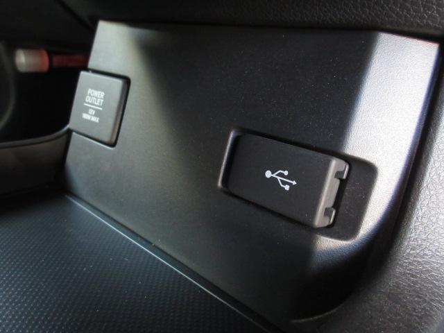 シビック ハッチバック /6速MT/無限スタイリングセット&エキゾーストマフラー&フルバケットシート&ハンドル&ドアバイザー/ワンオーナー/純正ナビ/前後ドラレコ/ETC2.0/オートハイビーム/フルセグTV/USB/VSA(16枚目)