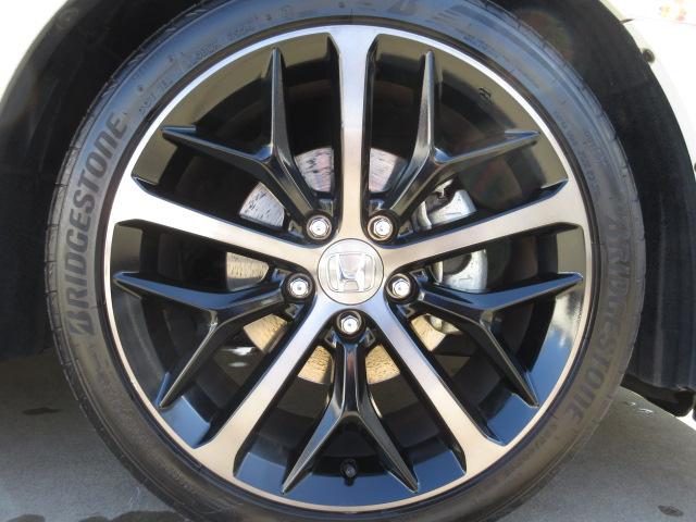 シビック ハッチバック /6速MT/無限スタイリングセット&エキゾーストマフラー&フルバケットシート&ハンドル&ドアバイザー/ワンオーナー/純正ナビ/前後ドラレコ/ETC2.0/オートハイビーム/フルセグTV/USB/VSA(25枚目)