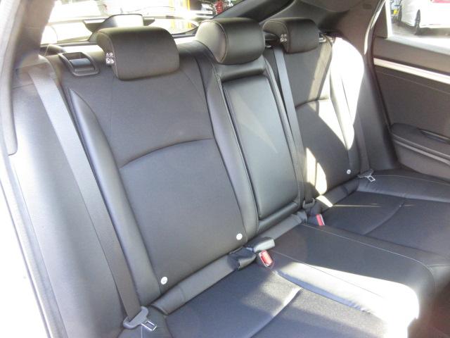 シビック ハッチバック /6速MT/無限スタイリングセット&エキゾーストマフラー&フルバケットシート&ハンドル&ドアバイザー/ワンオーナー/純正ナビ/前後ドラレコ/ETC2.0/オートハイビーム/フルセグTV/USB/VSA(30枚目)