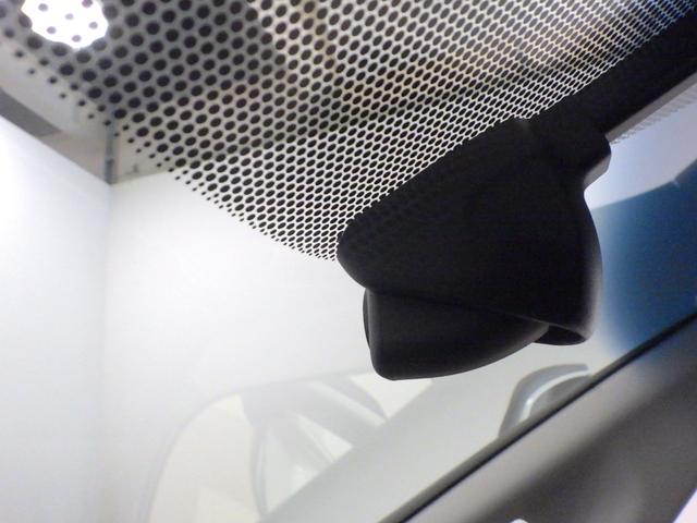 フリード Ｇ・ホンダセンシング　９インチナビ／１２インチ後席モニター／前後ドラレコ／シートヒータ／ＨＤＭＩ＆ＵＳＢ端子／プライムスムースコンビシート／ドアバイザー／プラズマクラスター／ＬＥＤアクティブコーナーリングライト／純正アルミ（5枚目）