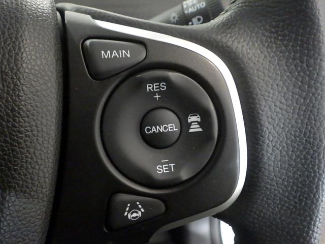 フリード Ｇ・ホンダセンシング　９インチナビ／１２インチ後席モニター／前後ドラレコ／シートヒータ／ＨＤＭＩ＆ＵＳＢ端子／プライムスムースコンビシート／ドアバイザー／プラズマクラスター／ＬＥＤアクティブコーナーリングライト／純正アルミ（15枚目）